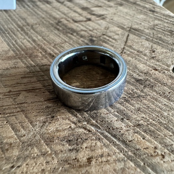 Oura Ring Gen 4 Smart Ring Size 9 Activity Tracker Silver open box new - Picture 9 of 13
